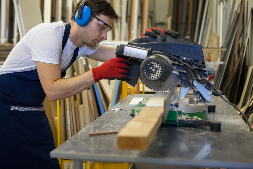 7 Table Saw Safety Tips: Avoid Serious Hazards